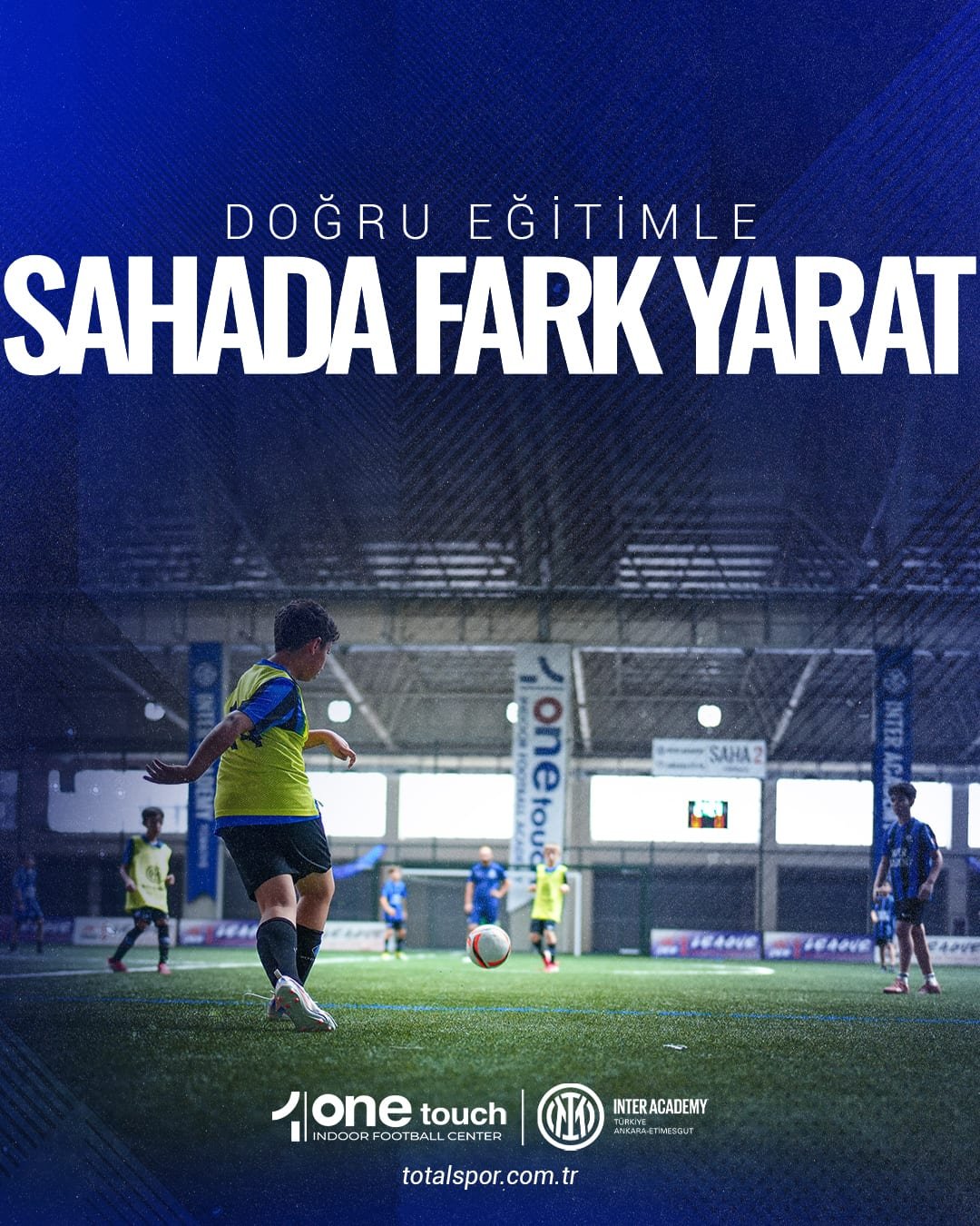 “Doğru eğitimle sahada fark yarat” başlıklı tasarım, kapalı sahada antrenman
